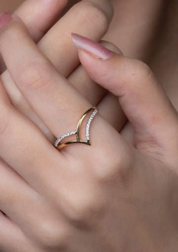 Aurora Gleam Diamond Ring