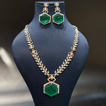 Royal Grandeur Diamond Necklace Set