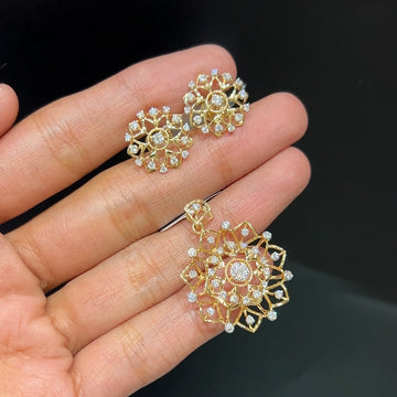 Floral Radiance Diamond Pendant Set