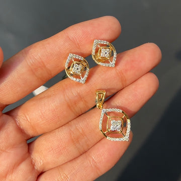 Viera Diamond Pendant Set