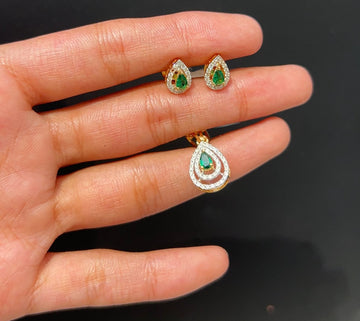Esha Emerald Teardrop Diamond Pendant Set