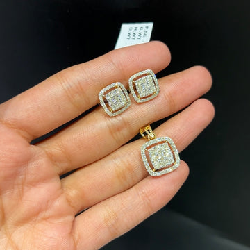 Classic Aura Diamond Pendant Set