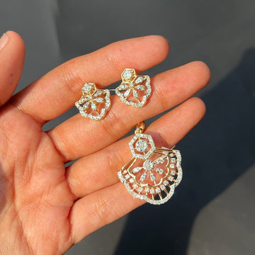Aarzoo Diamond Pendant Set