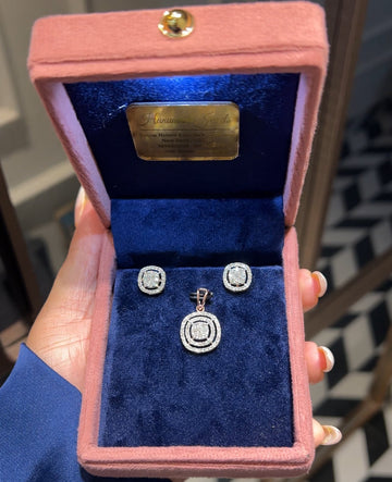 Cushion Luxe Halo Diamond Pendant Set