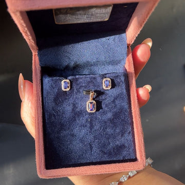 Améthia Radiant Halo Pendant Set