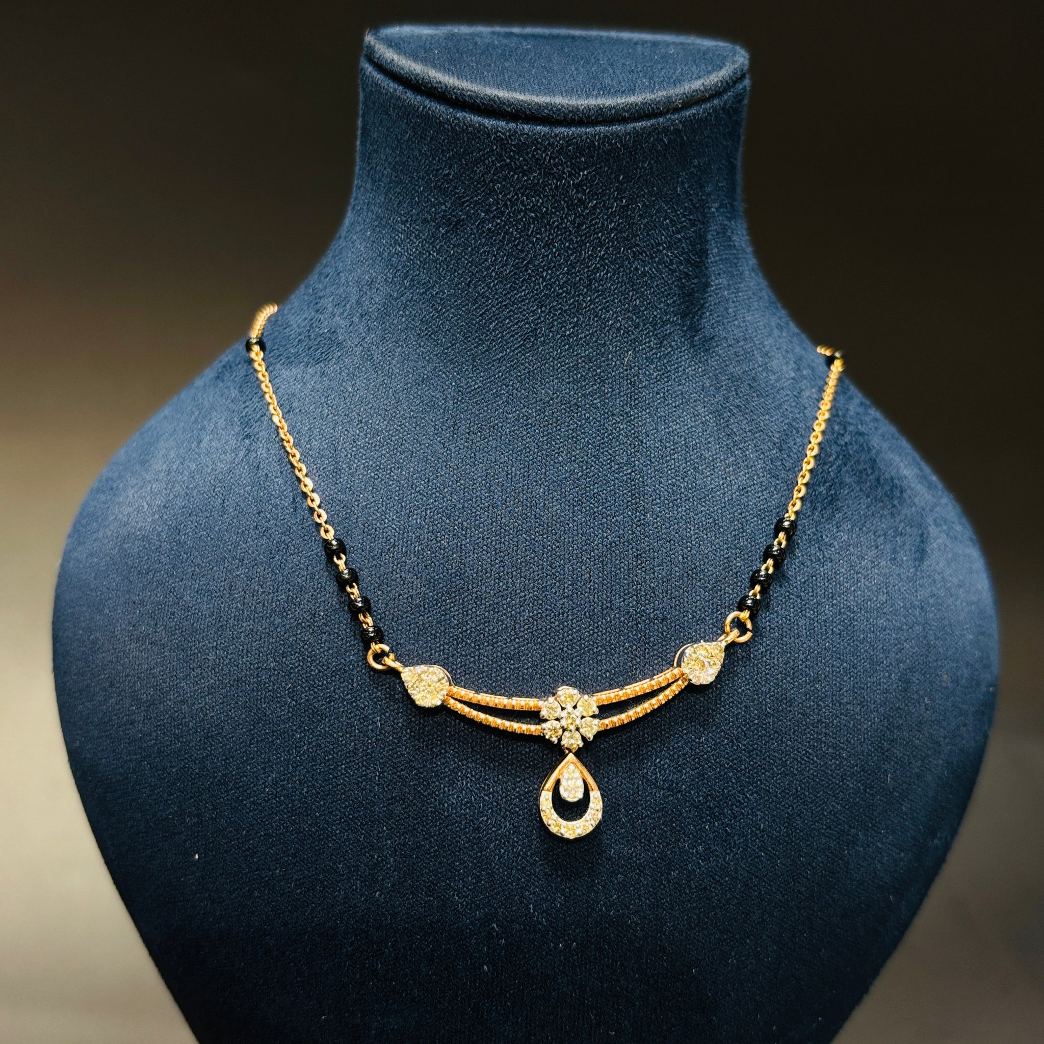 Nayra Diamond Mangalsutra